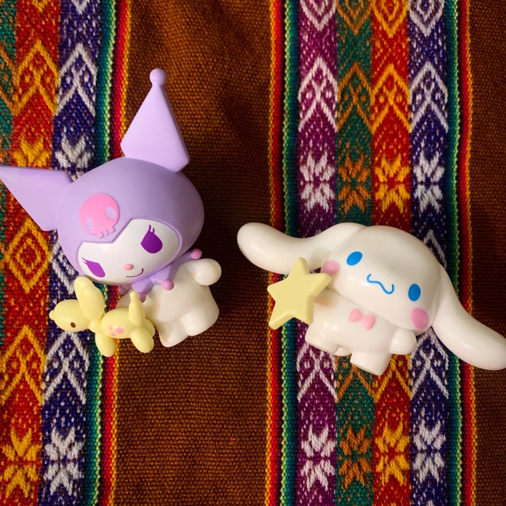 Hello Kitty Collectible and Friends Dreamland Mini Figures - Kuromi Cinnamoroll